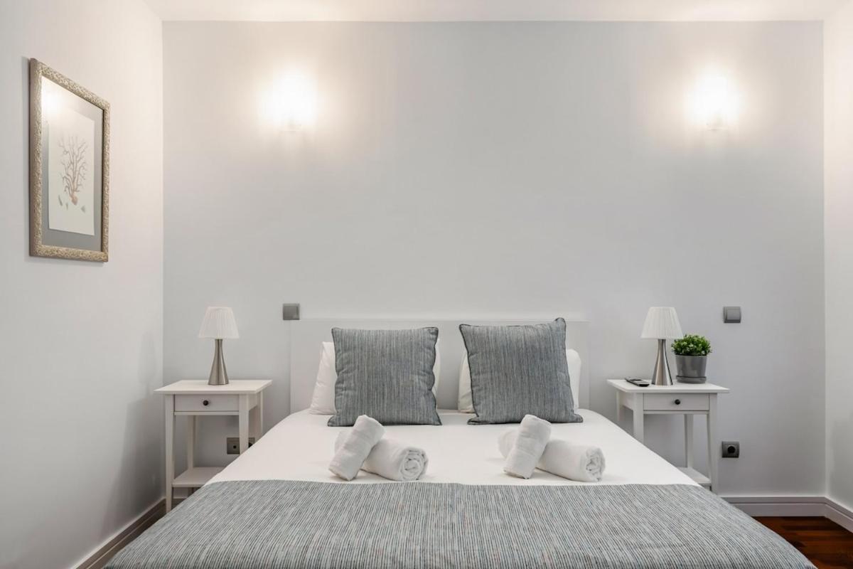 With Parking - 1b Apartment *