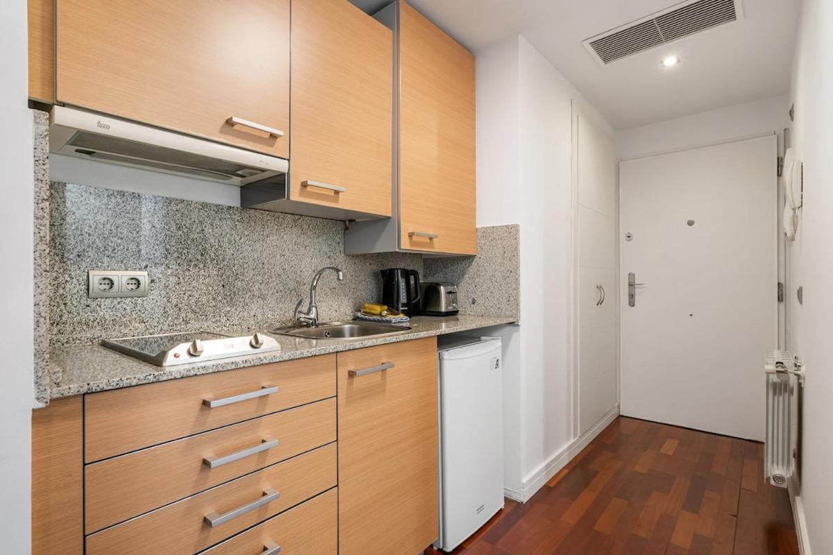Apartment With Parking - 1b *